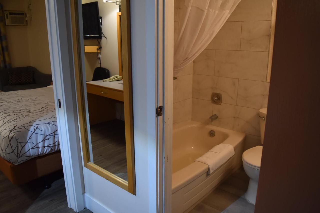 Canadas Value & Suites-castlegar